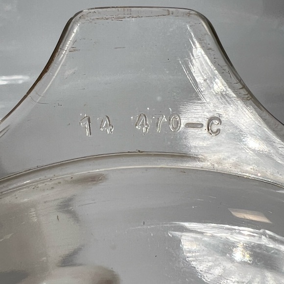 Vintage Pyrex Gooseberry Pink Cinderella Bake-Serve-Store Casserole # 472 & Lid - Picture 7 of 15